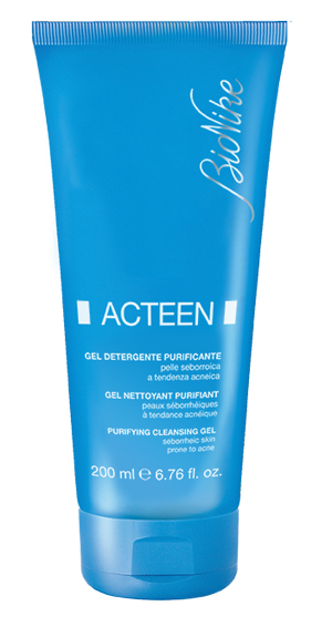 AKNET GEL DETERGENTE PURIFICANTE 200 ML - Farmacia Sant Anna SAS del Dott. Mariani Federigo